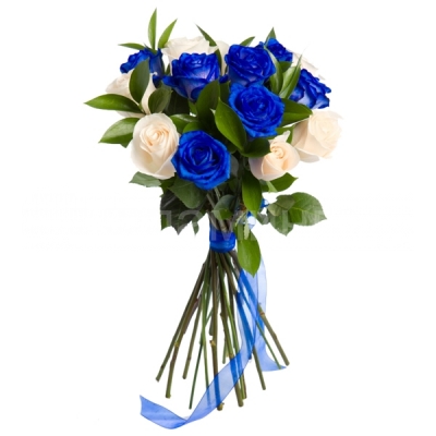 Магия  Круглый букет из синих и белых роз. Синие розы, входящие в состав композиции, окрашены специальным флористическим спреем. Синие и белые розы